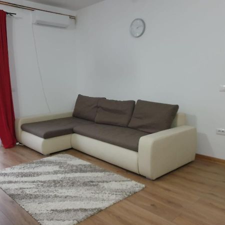 Apartament Adriana Leilighet Giroc Eksteriør bilde