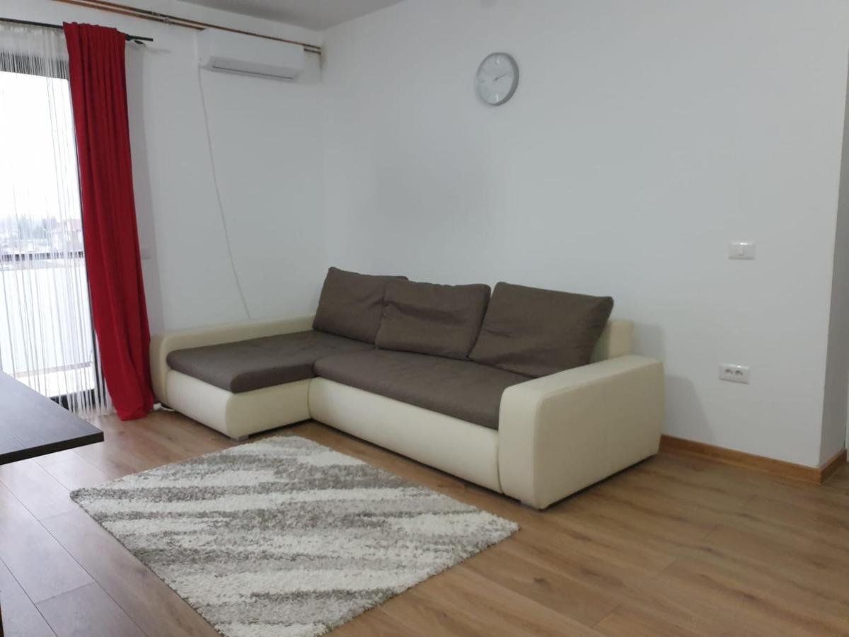 Apartament Adriana Leilighet Giroc Eksteriør bilde